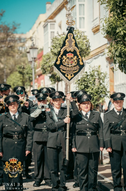 La banda acompañando a la Hermandad de Gran Poder y Virgen de los Dolores en Montellano.